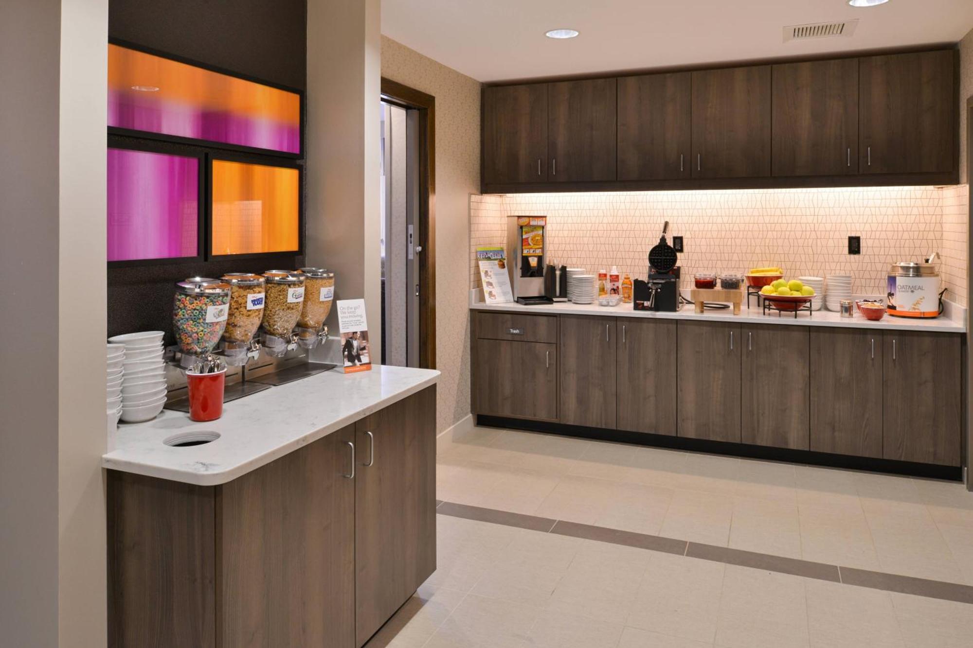 Residence Inn By Marriott East Lansing Bagian luar foto